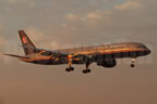 Boeing 757-222 N512UA 